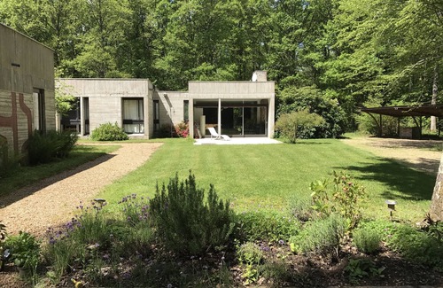 Pullay Casa | casa de arquitecto, Verneuil sur Avre en medio de 5 hectáreas de bosque,