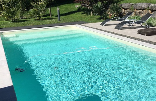 Villeneuve d'Aveyron Casa | Casa de arquitecto con terrazas y piscina al aire libre cerca del pueblo medieval