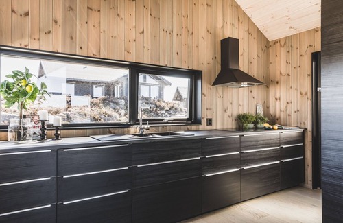 Sund Casa | ARMARIO DISEÑADO POR ARQUITECTOS V / MAR GRANDE CON JACUZZI AL AIRE LIBRE