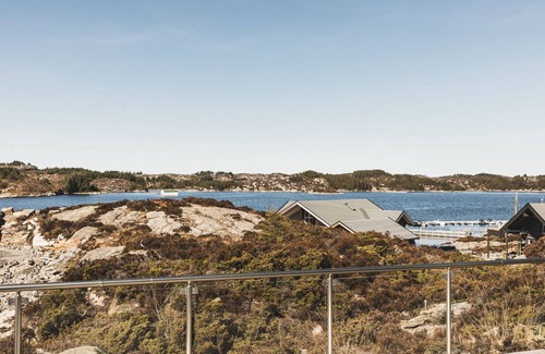 Sund Casa | ARMARIO DISEÑADO POR ARQUITECTOS V / MAR GRANDE CON JACUZZI AL AIRE LIBRE