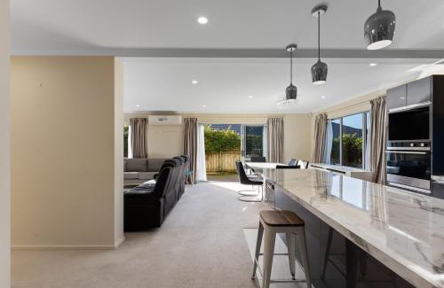 Whanganui Casa | Architectural Retreat in Prestigious Whanganui