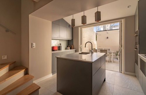 Ars-en-Re Casa | Recientemente (2018) casa de pueblo remodelada y renovada arquitectónicamente