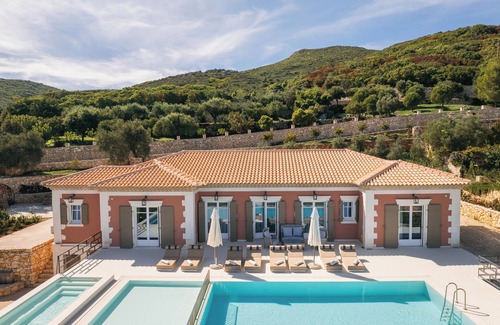 Skinaria Villa | Archontiko Stoufi, an Authentic SeaView Retreat