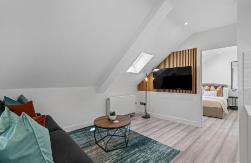 Swindon Apartamento | Archway Haven - 2 min from Station - Free Parking - Courtyard