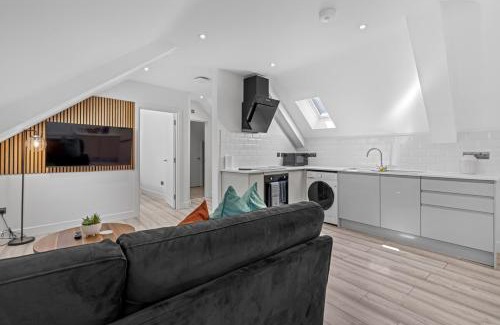 Swindon Apartamento | Archway Haven - 2 min from Station - Free Parking - Courtyard