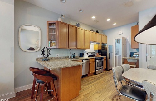 Old Town Triangle Apartamento | Archways at the Lincoln Park Zoo 2bed/2ba