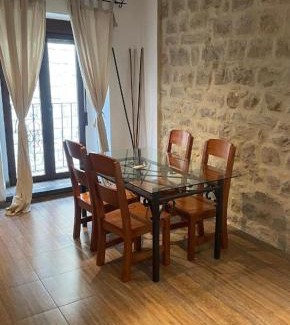 Úbeda Apartamento | Arco de las descalzas