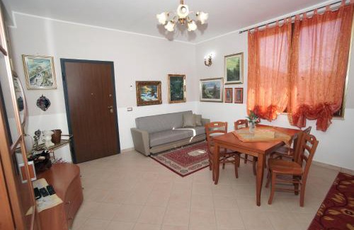 Fondi Casa | Arcobaleno Apartment
