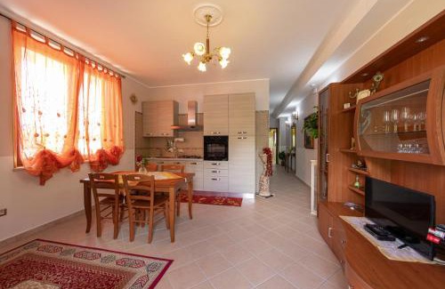Fondi Casa | Arcobaleno Apartment