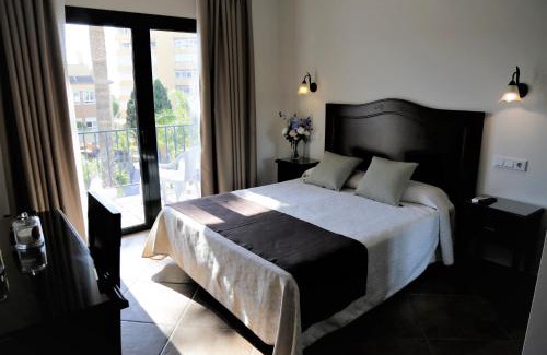 Carihuela Hotel | Arcos de Montemar