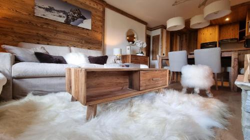 Arc-1950 Apartamento | Arcs 1950 Appartement Luxe type chalet 5 à 7 personnes Vue imprenable sur le Montblanc skis aux pieds
