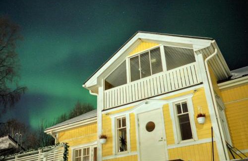 Kemijarvi Villa | Arctic Lakeside Villa