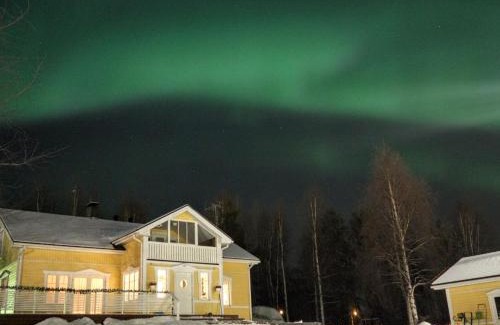 Kemijarvi Villa | Arctic Lakeside Villa