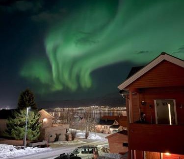 Tromso Apartamento | Arctic Retreat - two separate bedroom apartment