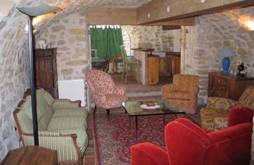 Grospierres Casa | Ardèche les cigales gîte églantier avec piscine partagée