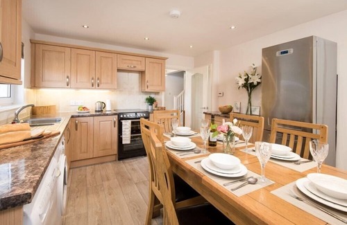 Killin Cabaña | ARDCHYLE HOUSE, pet friendly, luxury holiday cottage in Killin