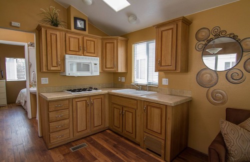 Old North Sacramento Otro | Arden Acres Executive Suites and Cottages