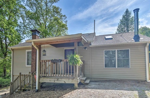 Arden Cabaña | ¡NUEVO! Arden Cottage w / Fire Pit - 11 Mi a Asheville
