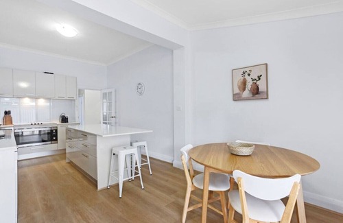 Mount Pleasant Casa | Ardross Delight | Gem with Pool, Garden & Parking