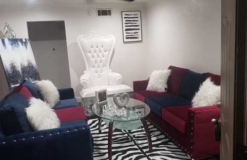 Northeast Dallas Condominio | Are you All about Location & Luxury?!?!