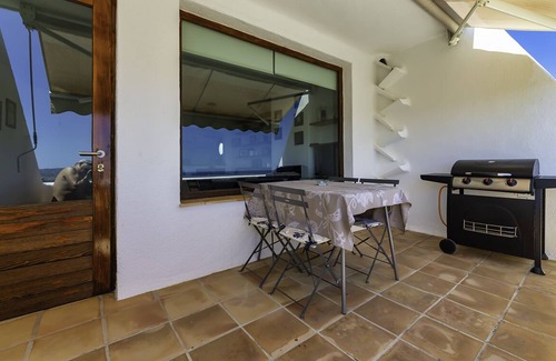 Javea Apartamento | Are you looking for something unique for your well-deserved holiday? An exceptional holiday home? Then this is your ideal holiday destination… ..