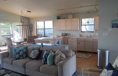 Indian Pass Casa | Are you ready to Walk The Plank? Gulf Front Indian Pass 3 bed/3 bath- SPECIALS!