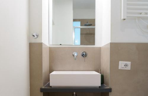Lazzaretto Apartamento | Area Milano Apartments - Tadino 17 close to Central Station