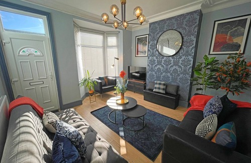Sheffield Casa | Arena House - Sleeps 6
