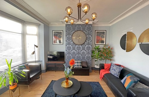 Sheffield Casa | Arena House - Sleeps 6