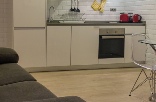 Sol Apartamento | Arenal Suites Preciados