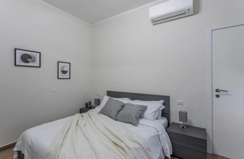 Pavia Apartamento | Ares&Athena Home - Pavia City - by Host4U