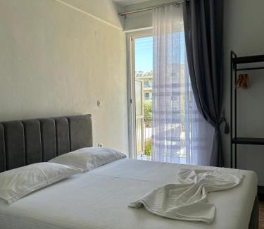 Himare Cama Y Desayuno | Areti Rooms Hotel