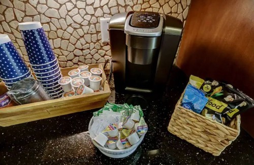 North Little Rock Casa | Argenta *No Cleaning Fee* Maple and Main