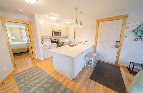 Lakeside Village Condominio | Argentine 1504