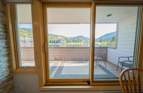 Lakeside Village Condominio | Argentine 1504