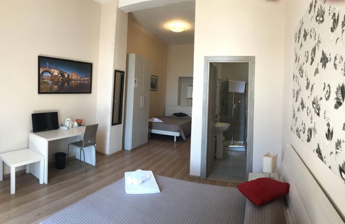 Esquilino Cama Y Desayuno | Habitación triple con vistas a la Basílica de San Giovanni in Laterano