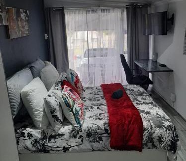 Amalinda Apartamento | Ariah's Guesthouse and Self Catering