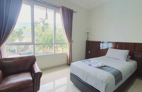Cisarua Hotel | Aries Biru Hotel & Villa