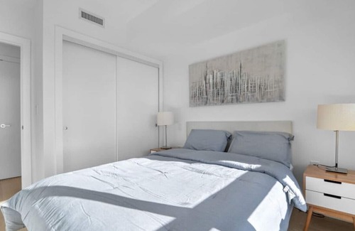 Richmond City Centre Apartamento | ARIES PALACE - Avant-Garde & Luxury DT RMD Living