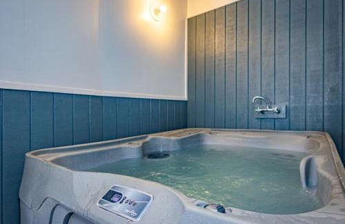 National Park Village Casa | Ariki - National Park Holiday Home