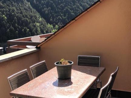 Mas de Ribafeta Apartamento | Arinsal cozy duplex by Renttarter Sans Espais