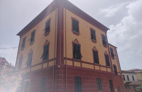 Sarzana Apartamento | Aris- Eleganza in centro!