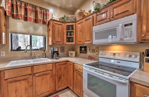 Williams Casa | Arizona Home w/ Patio, Fire Pit & Gas Grill