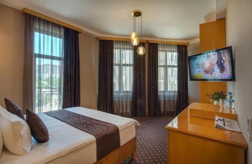 Arcadia Hotel | Ark Palace Hotel & SPA