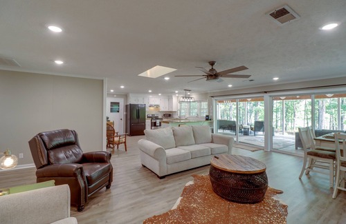 Greers Ferry Casa | Arkansas Vacation Rental on Greers Ferry Lake!