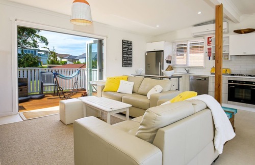 Culburra Beach Casa | Arklow - Pet Friendly with Ocean Views