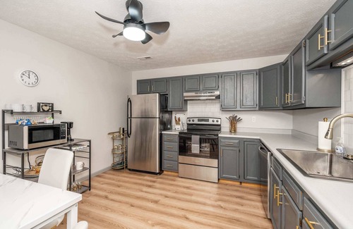 Williamstown Condominio | Arkstone Retreat 1 – Chic Downtown Escape!