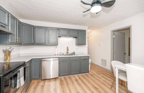 Williamstown Condominio | Arkstone Retreat 1 – Chic Downtown Escape!