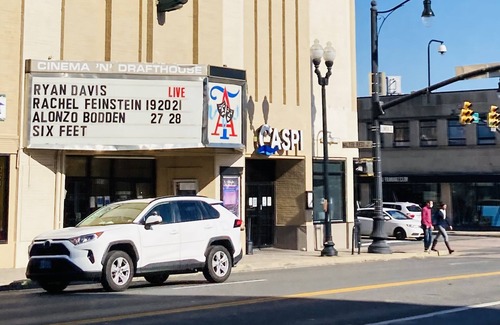 Nauck Apartamento | Arlington Gem located in quite & amenity enrich neighborhood