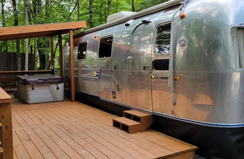 Hico Casa | Arlo is a cozy RV in delightful Hico with WiFi, AC